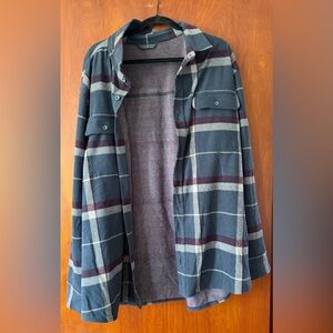 Alpine Designs Super Soft Men's Plaid Fleece-Lined Shacket - Black & Gray